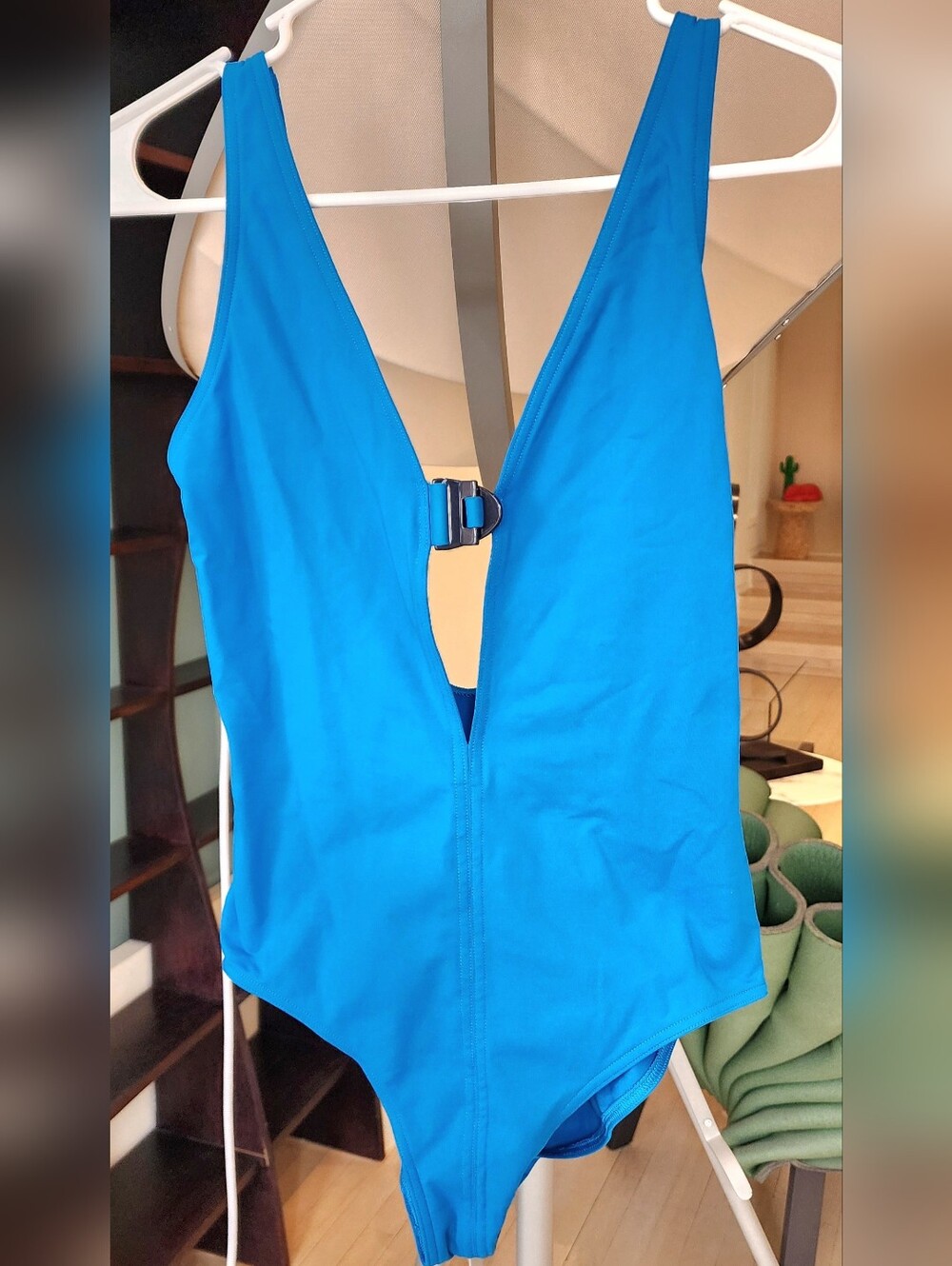 Eres Women's Deep V One-Piece Swimsuit in Bright Blue Size M